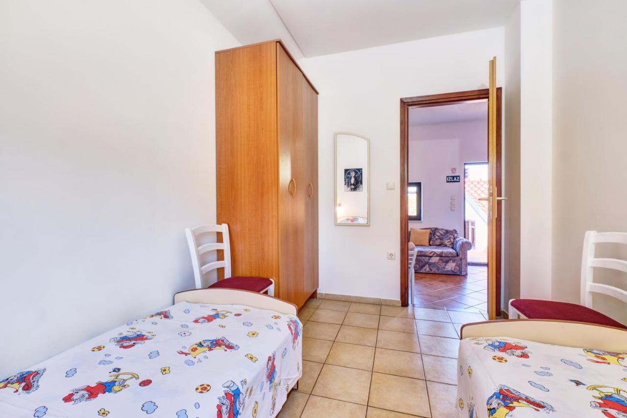 Eco Secluded Apartments Zabodarski Cunski Exterior photo